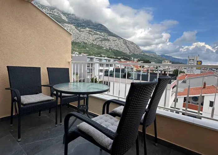 Sunny Marino Apartman *